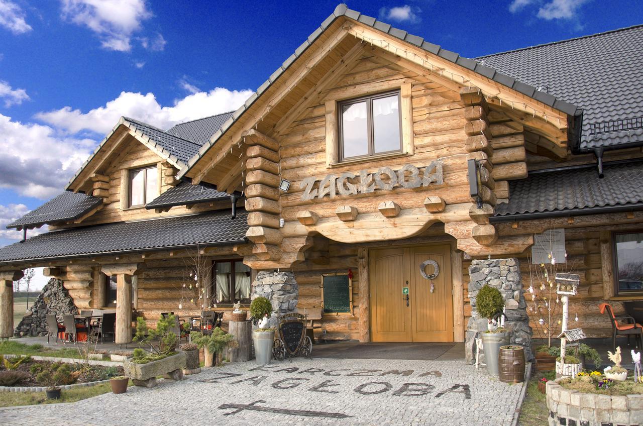 ホテル Zagloba Karczma オポーレ エクステリア 写真